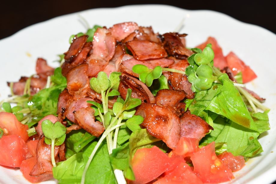 ベーコンとほうれん草のサラダ