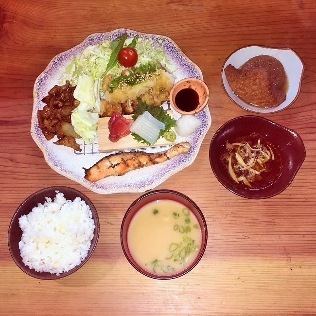 七色定食【彩】（1,890（税込））