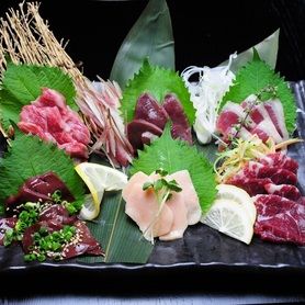 各種厳選馬刺し