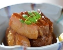 平牧三元豚の角煮