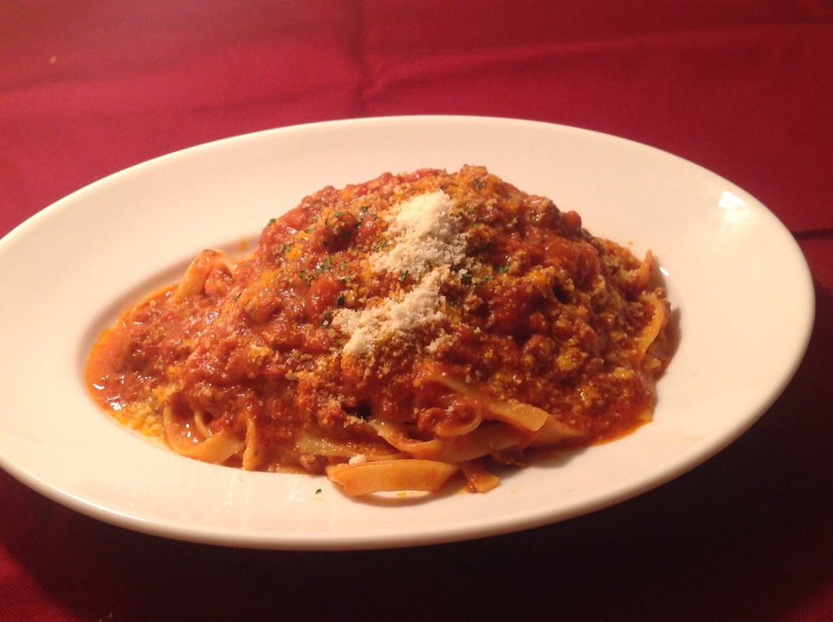 馬ミートソースのタリアテッレ