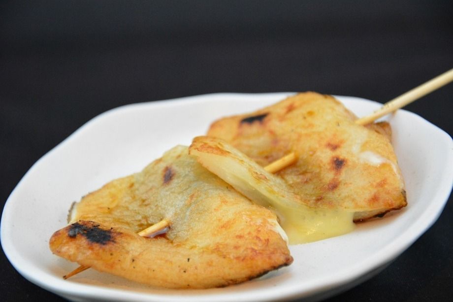 与那城しそチーズ天（200円）