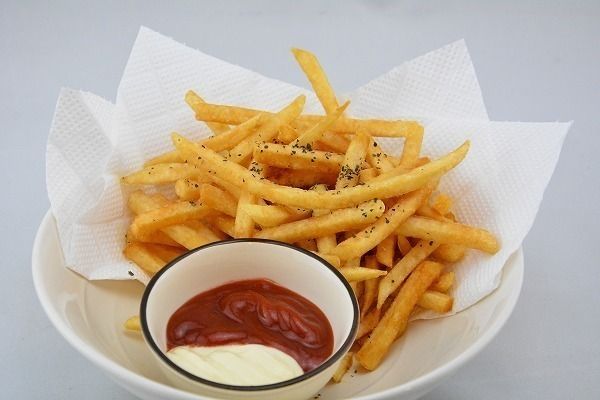 ポテトフライ（300円）