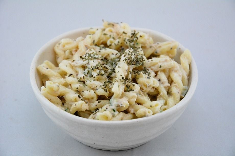 マカロニサラダ（300円）