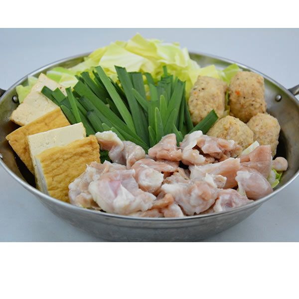 鶏鍋（900円　※写真は2人前です）