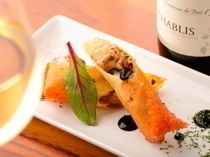 スモーク牡蠣とチーズの春巻き