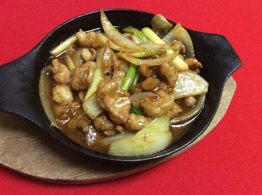 ホルモンの鉄板焼