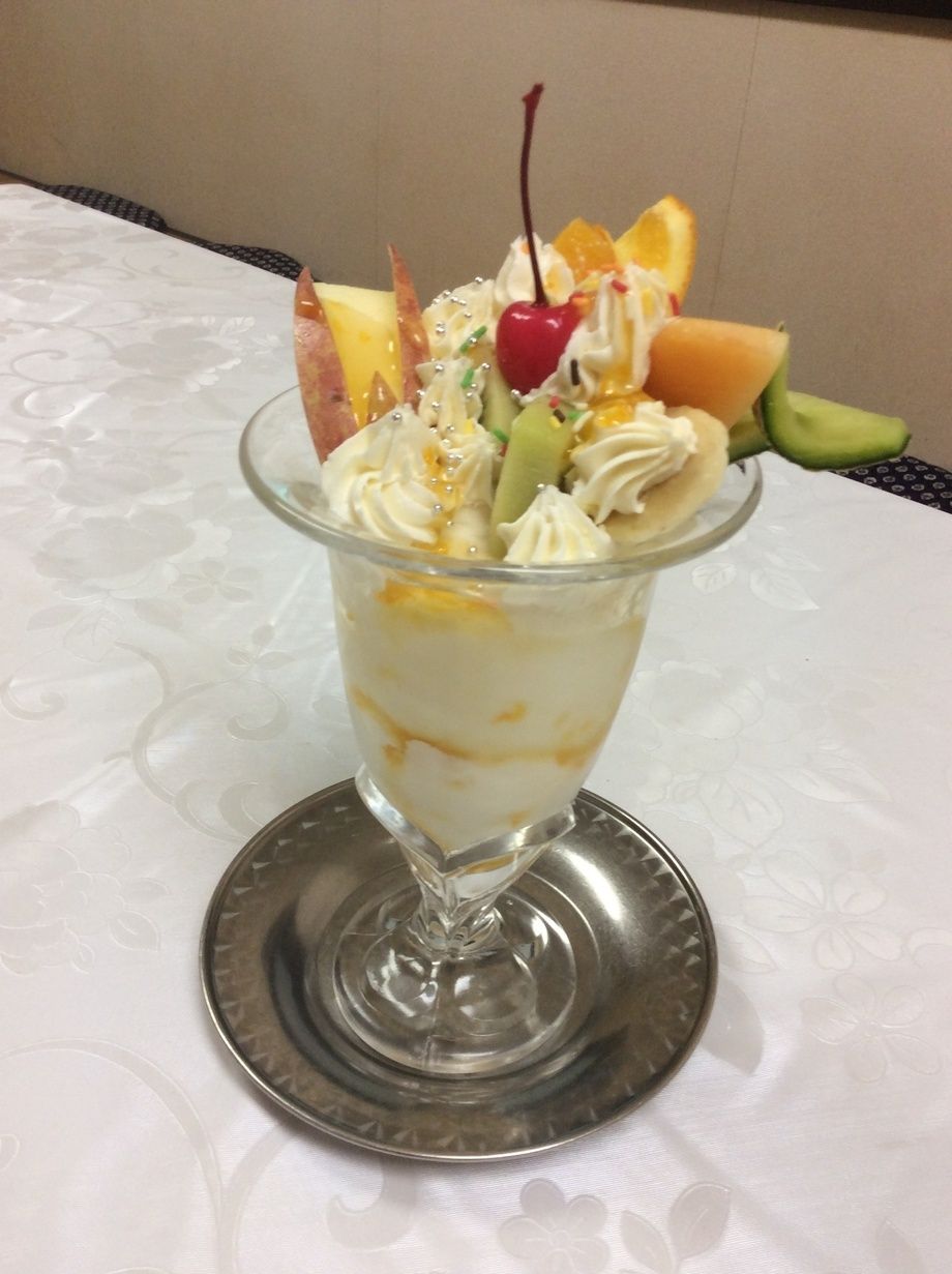 フルーツパフェ