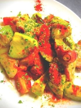 タコとアボカドのサラダ