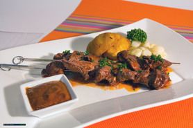 ANTICUCHOS　アンティクーチョス　