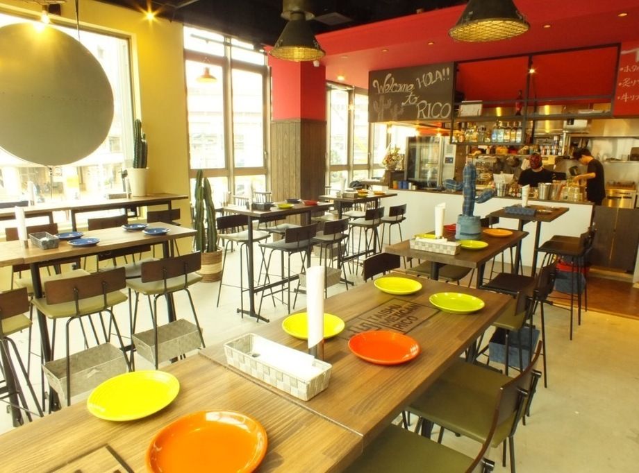 テーブル席（32席）