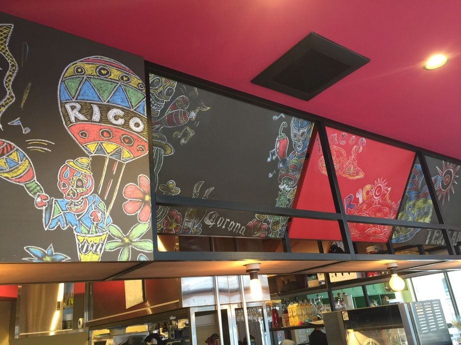 毎日のおすすめが書かれる楽しい黒板メニュー（RICO）