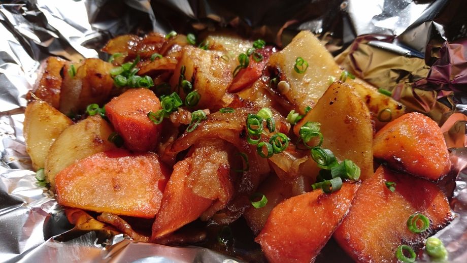 あぶり香味肉じゃが（８８０円）