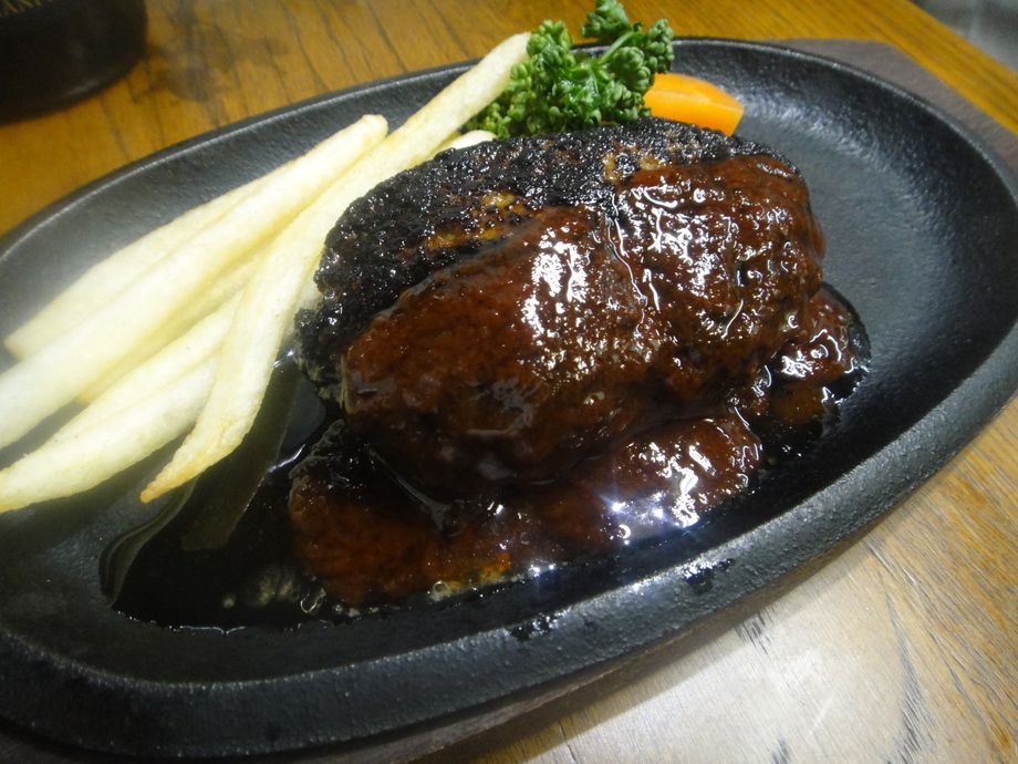 佐賀牛ハンバーグステーキ　洋風（デミグラスソース）和風（ジャポネソース）