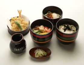 天ぷら付　三味うどん