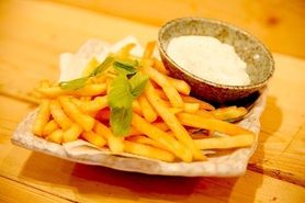 フライドポテト アンチョビホイップ