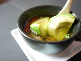 アボカドと砂肝のアヒージョ