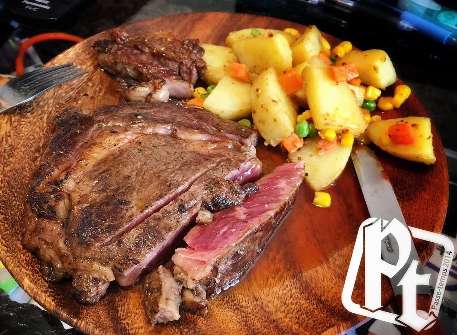 ステーキ: キューブロール（¥11/グラム）