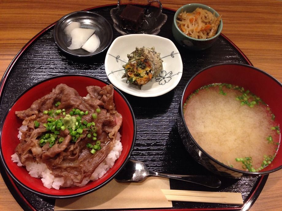 村上牛丼ランチ