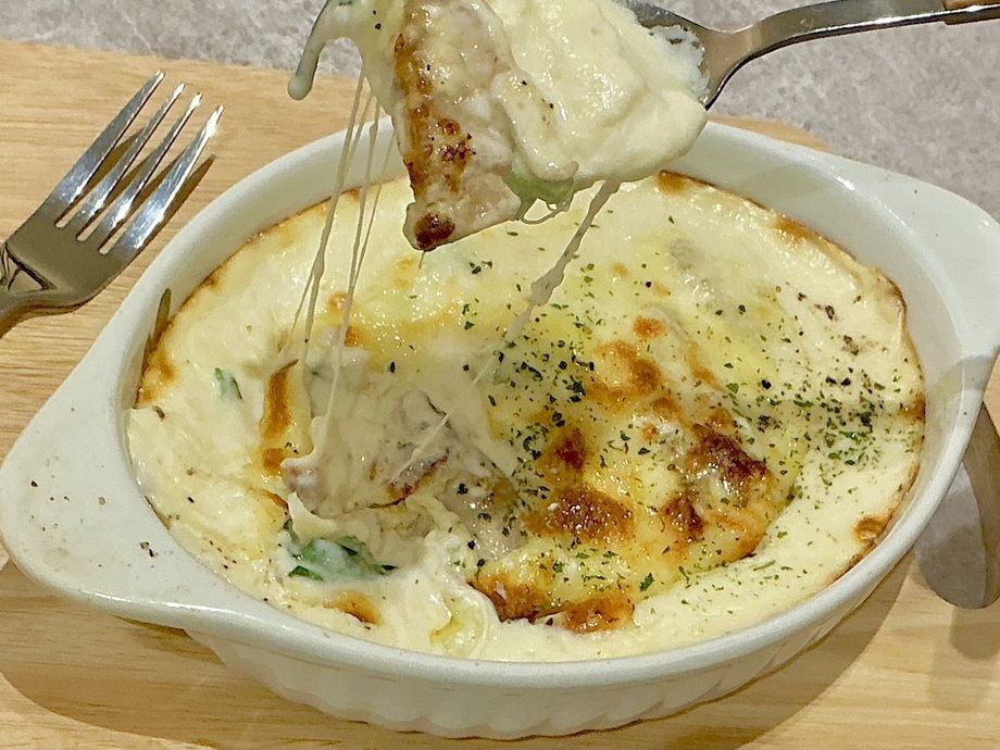 照り焼きチキンと小松菜のカマンベールドリアセット(サラダ・ドリンク付き)