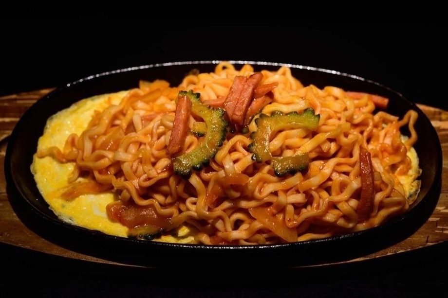 王国流鉄板ナポリタン