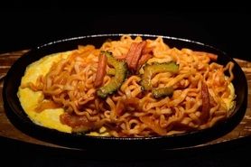 王国流鉄板ナポリタン