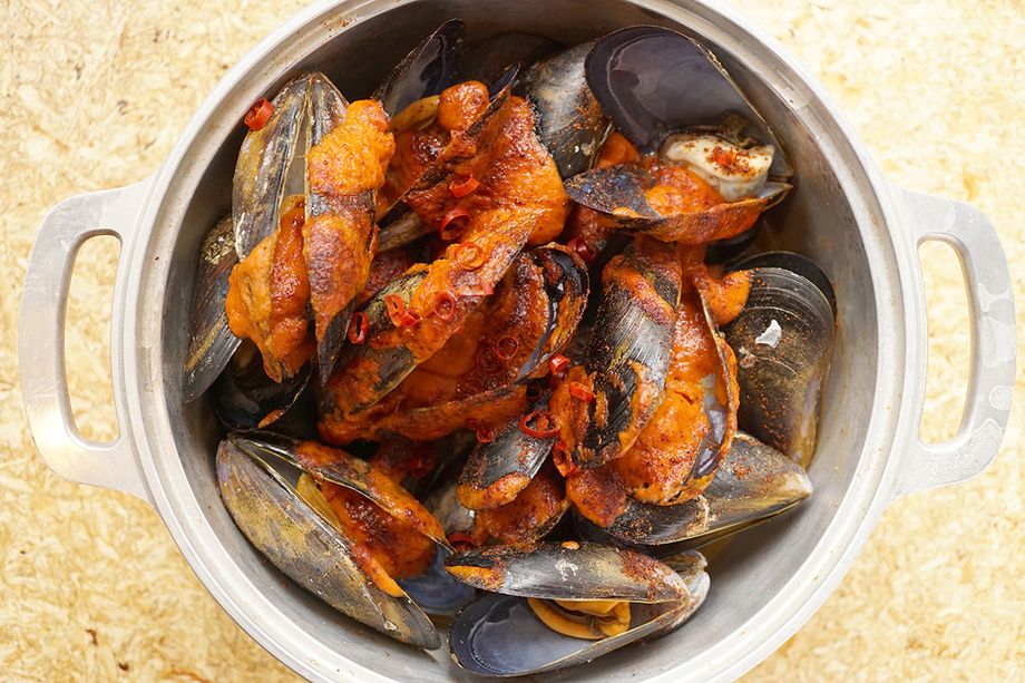 ムール貝蒸し（食べ放題メニューです）