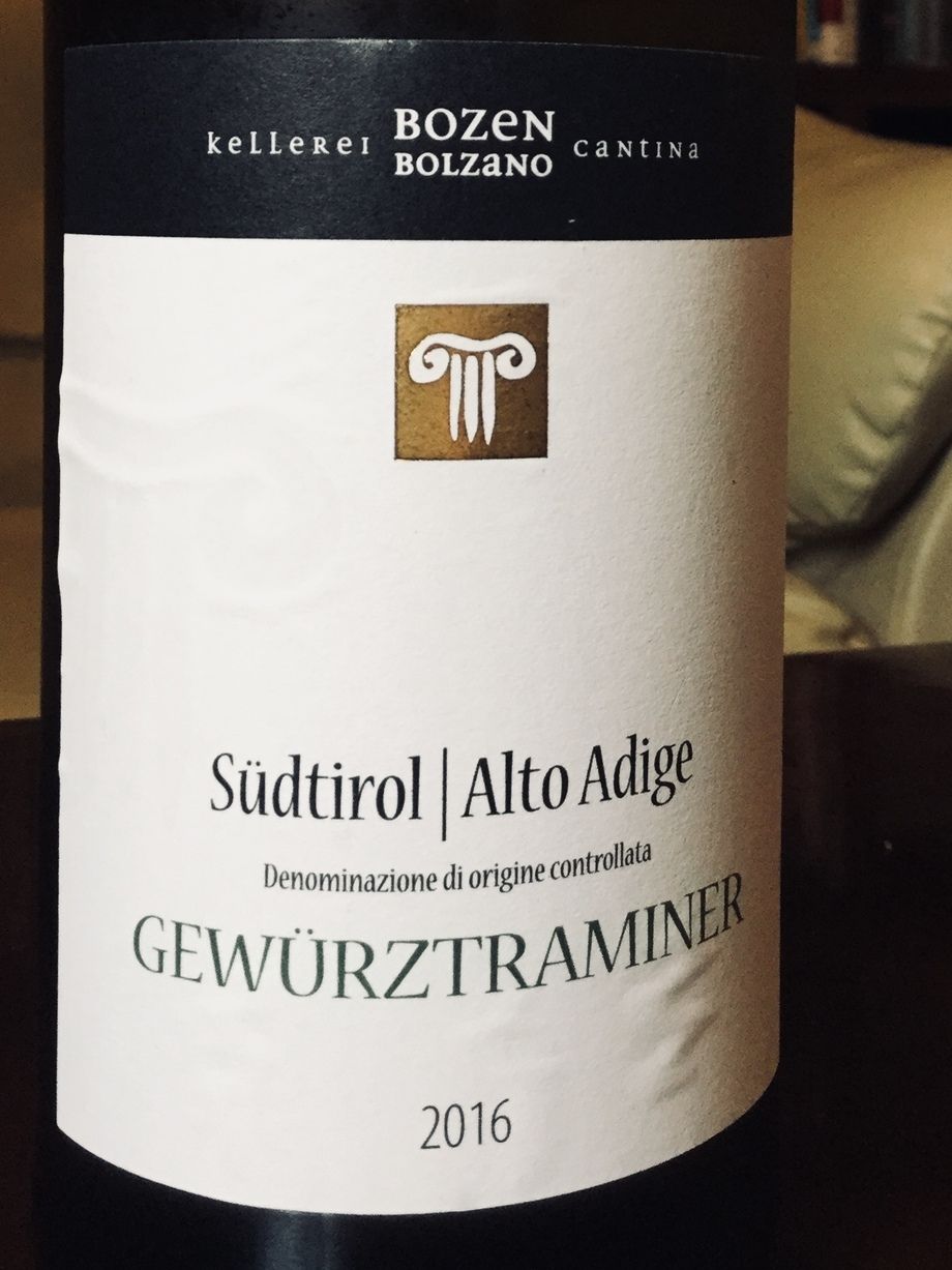 （白）サンタ・マッダレーナ/ケヴュルツトラミネール