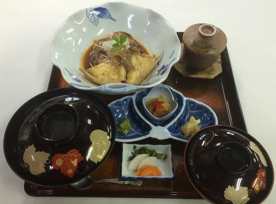 鯛あら御膳（1980円）