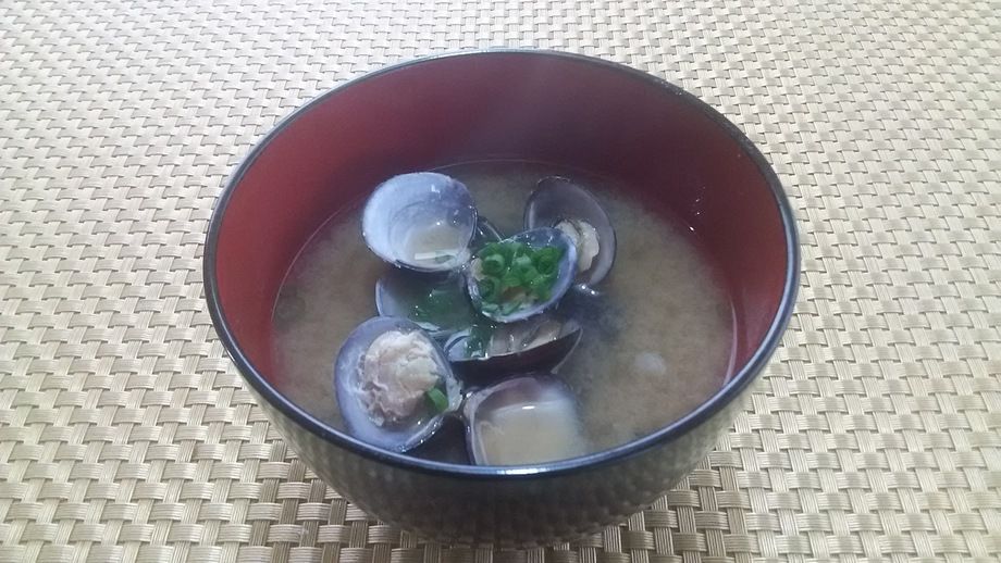 しじみの味噌汁（300円）