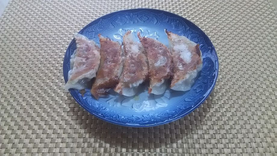 大きな餃子（550円）