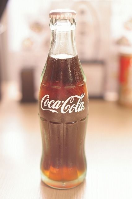 コーラ　瓶200ml（250円）