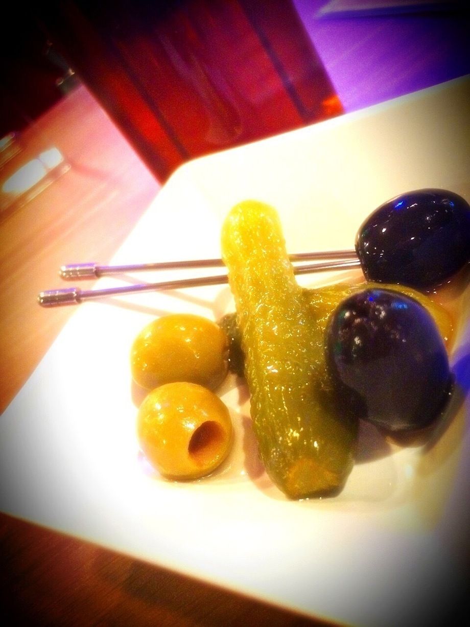 オリーブとピクルス盛り合わせ