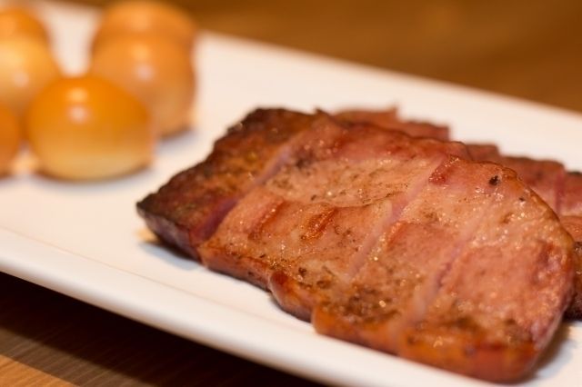 自家製燻製各種（ベーコン）