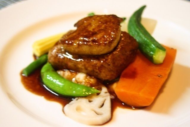 神楽坂で一番のコスパ！貸切飲み放題付き３時間　１０品６５００円コース　フォワグラ＋極上牛フィレ（7,020円（税込） /1名様）