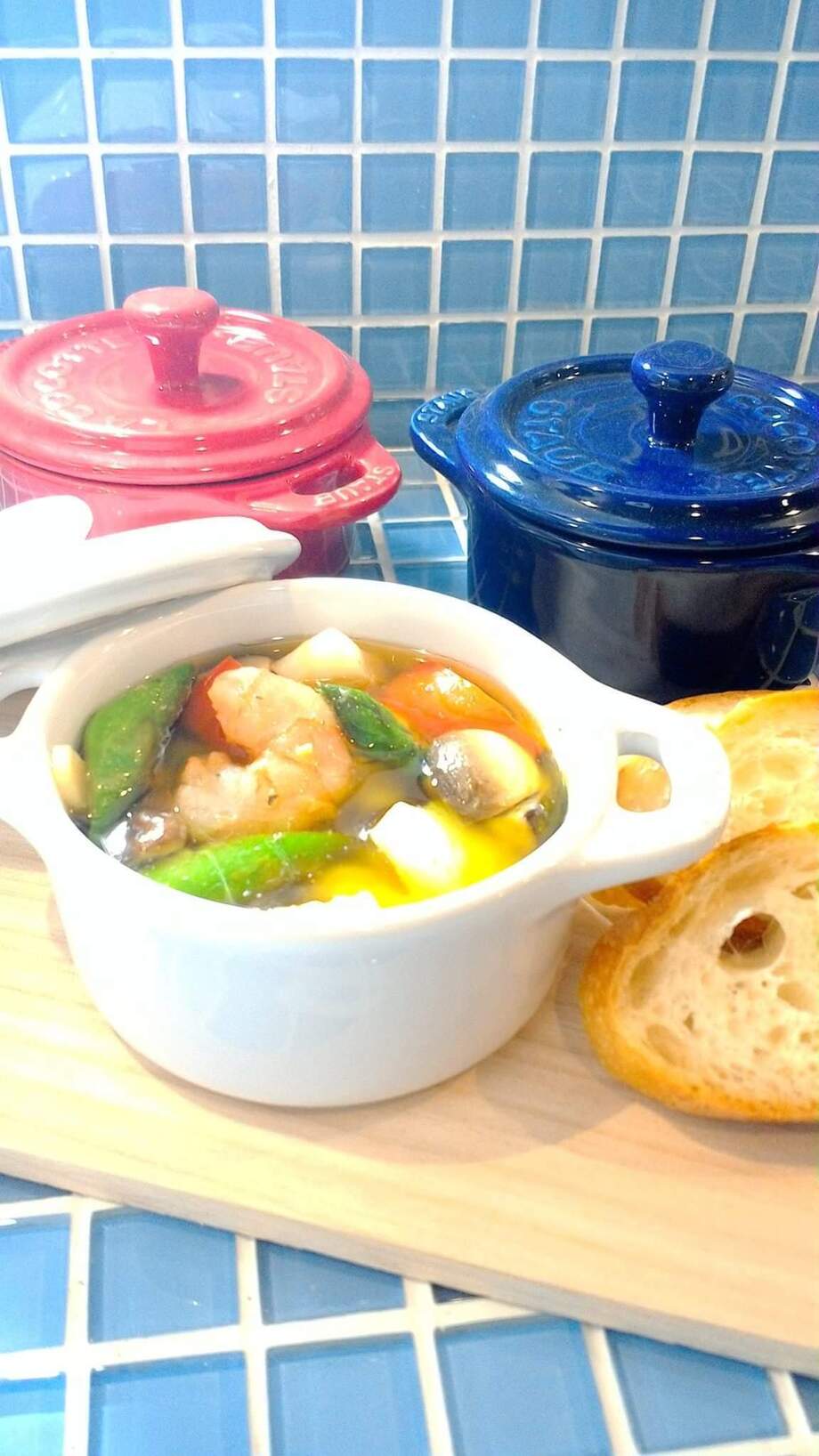 ぷりぷりエビと野菜のアヒージョ＆牛はらみと野菜のアヒージョ