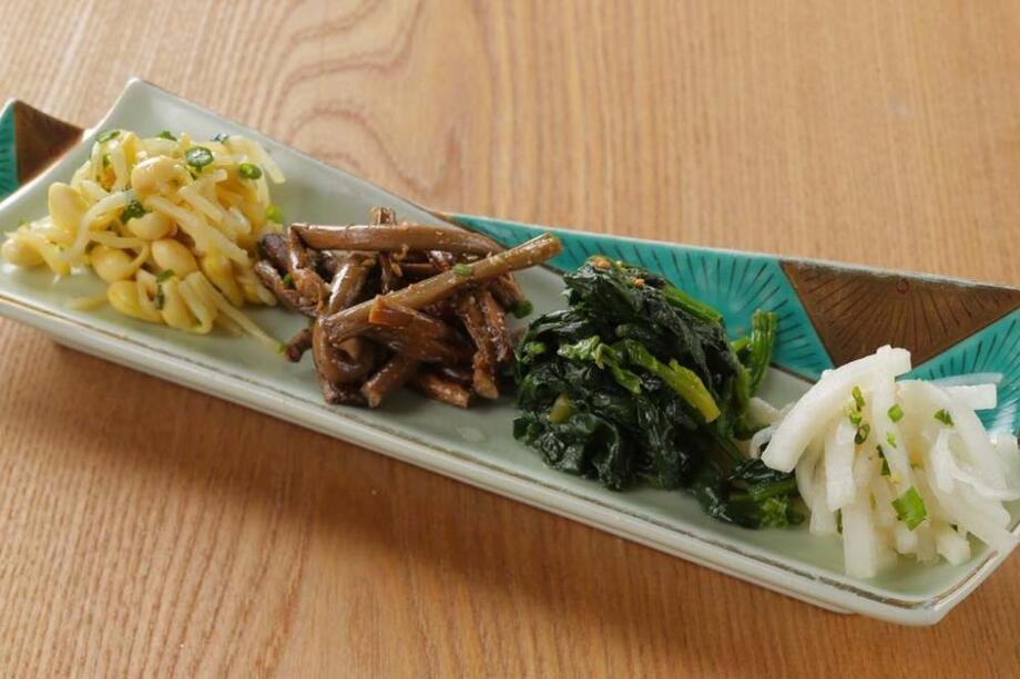 自家製ナムル盛り合わせ（650円（税抜））