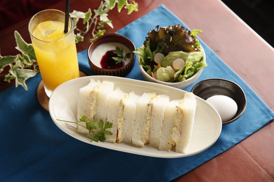 ミックスサンドモーニング　(ドリンク付)