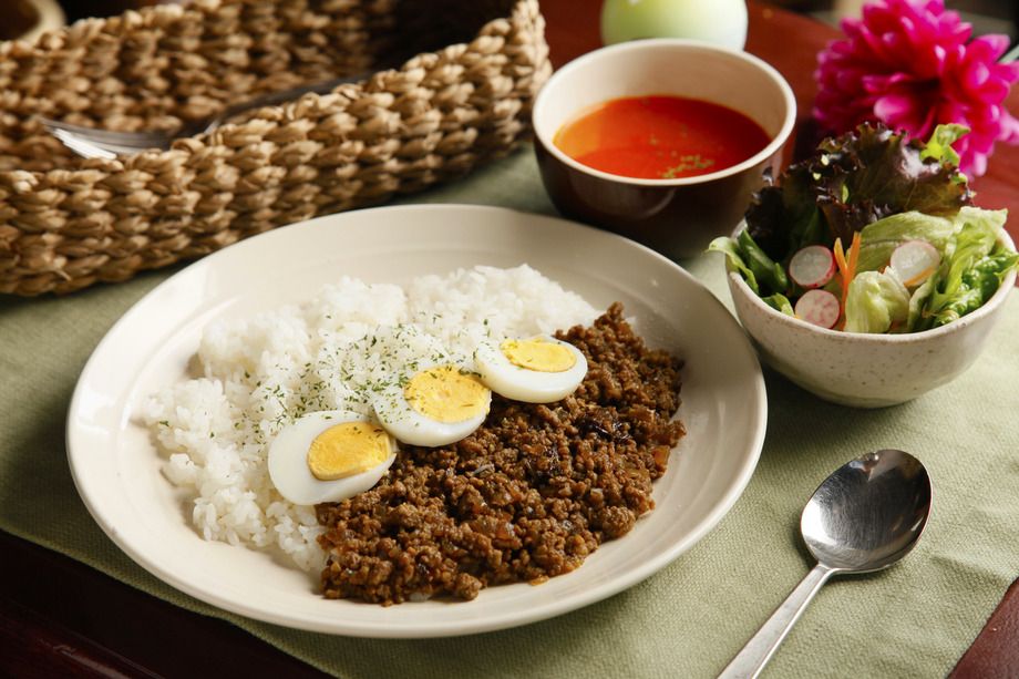 琥珀特製ドライカレー 