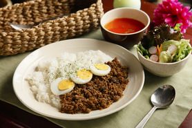 琥珀特製ドライカレー 