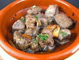 ラム（せせり）と砂肝のアヒージョ