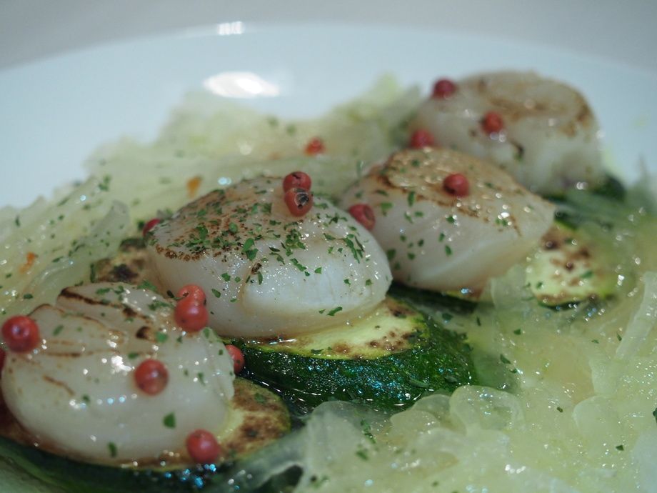 炙り帆立のカルパッチョ