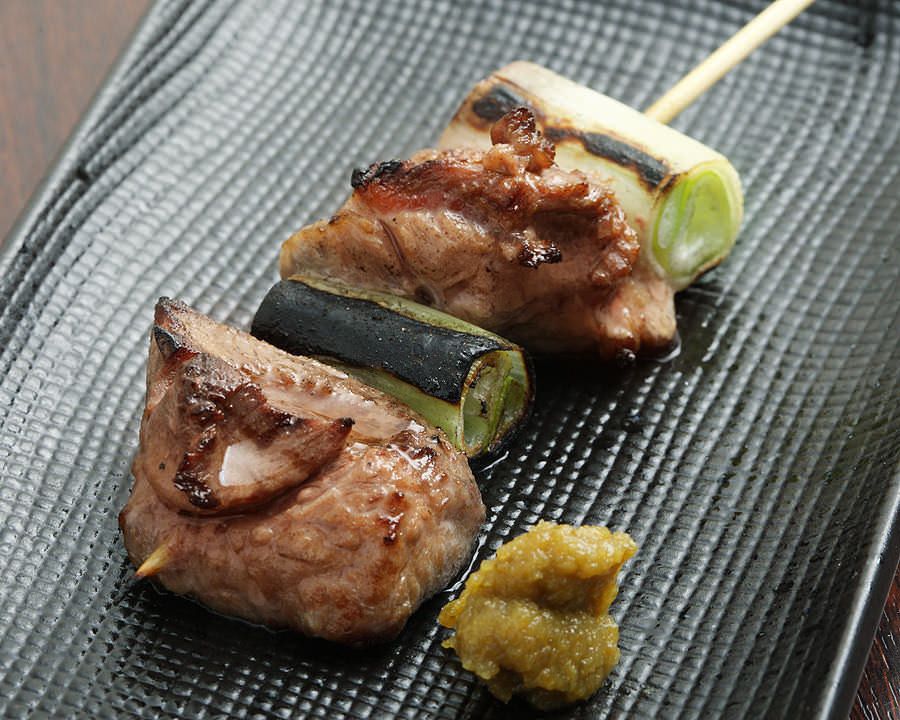 まぐろのホホ肉ねぎま(串焼き)