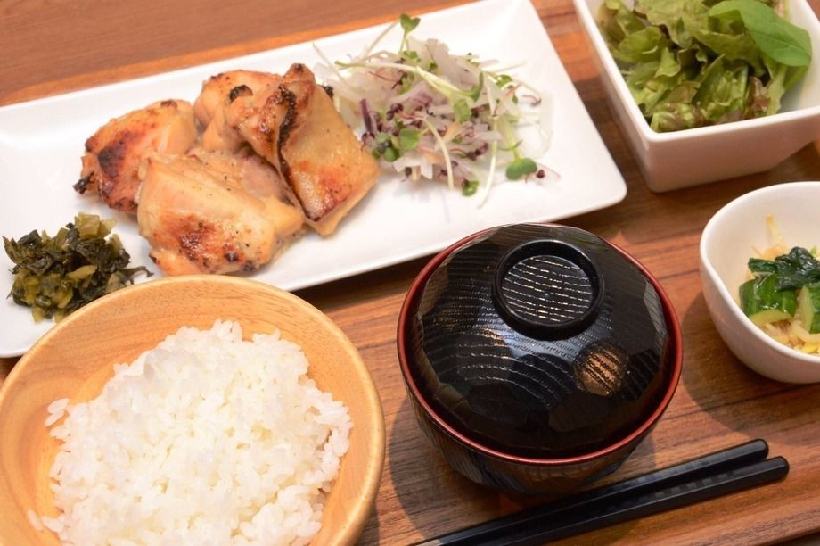 チキングリル定食