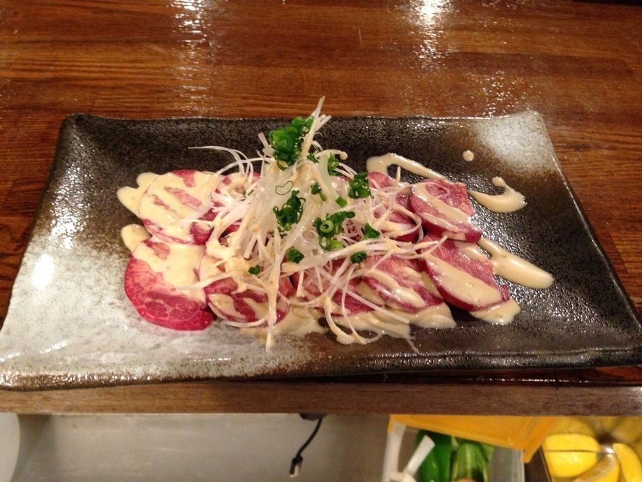 馬タン燻製（840円）