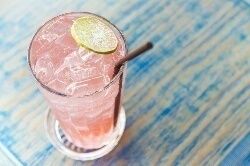 ピンクレモネード、ブラッドオレンジジュース　各種ソフトドリンク