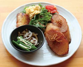 大根ステーキ　ごはん、お味噌汁付き