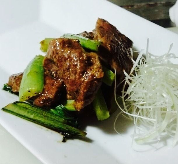 牛ヒレ肉の黒コショウ炒め