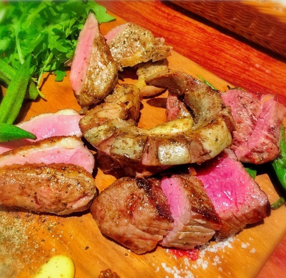 贅沢！　5種肉盛　（3,980円 （税抜））