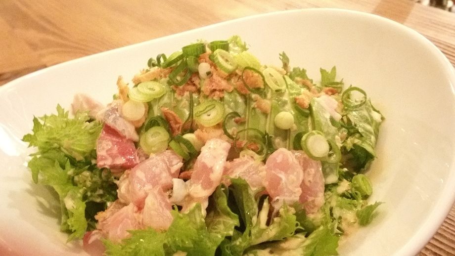 魚介とアボガドのサラダ（５５０円）